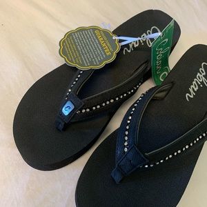 NWT Black Cobian rhinestone flip flops